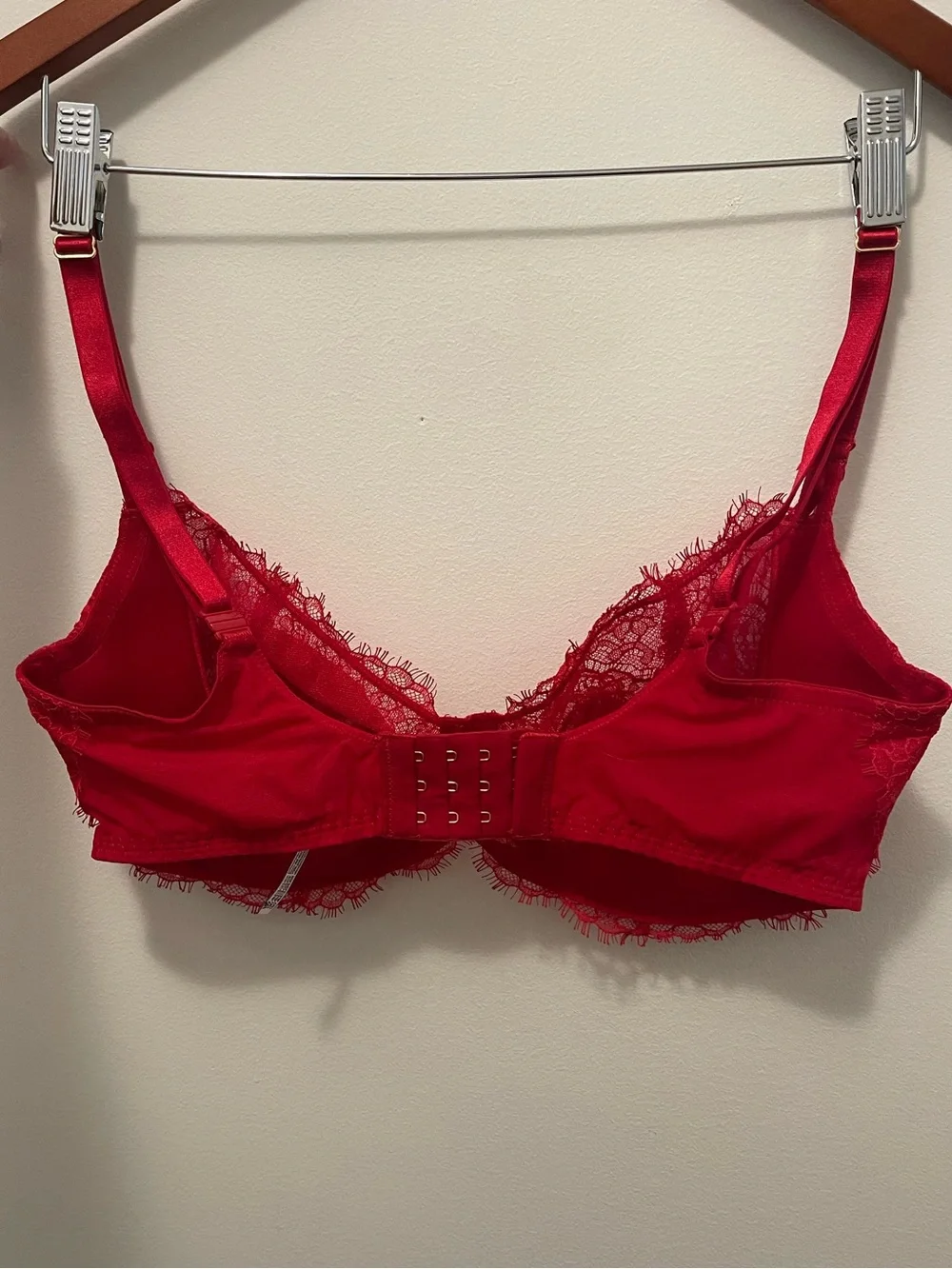 2 Victoria's Secret Dream Angels Bras - Picture 8 of 13